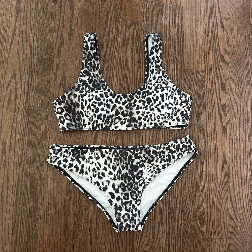 Leopard black and white bathing suit